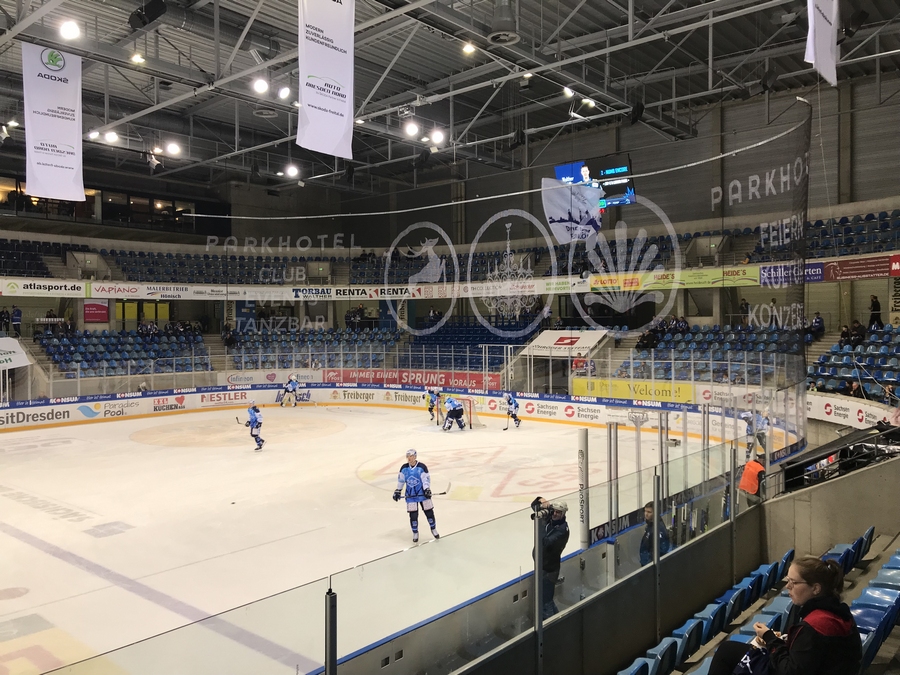 DEL2 / 5.Spieltag / Dresdner Eislöwen - EHC Bayreuth