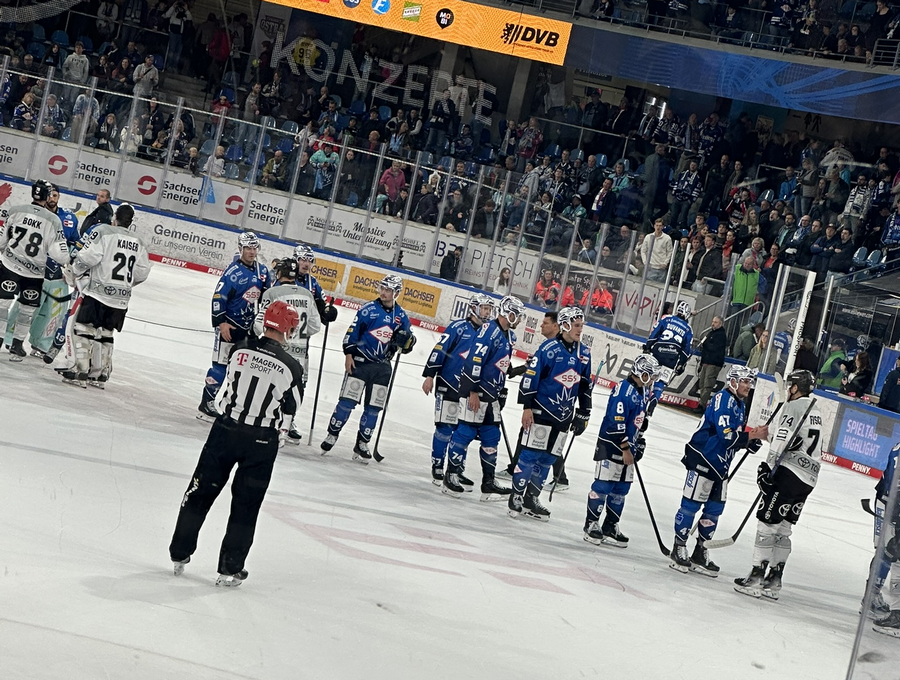 PENNY DEL / 11.Spieltag / Dresdner Eislöwen - Kölner Haie